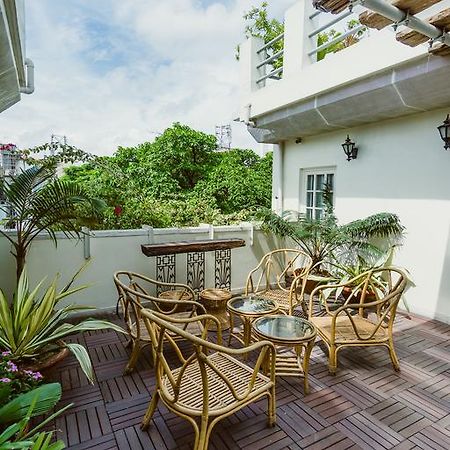 The Corner Courtyard Hotel Calcutta Buitenkant foto