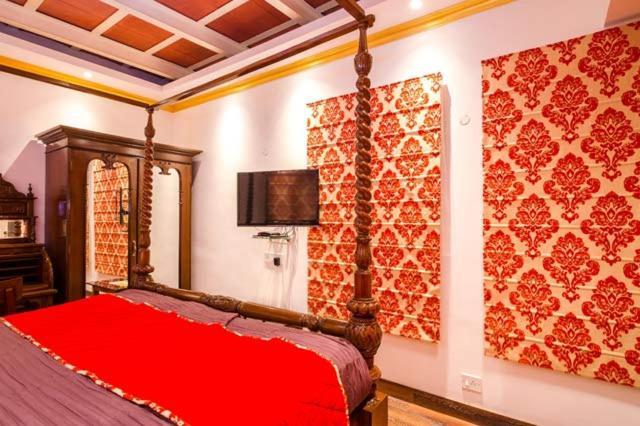 The Corner Courtyard Hotel Calcutta Buitenkant foto