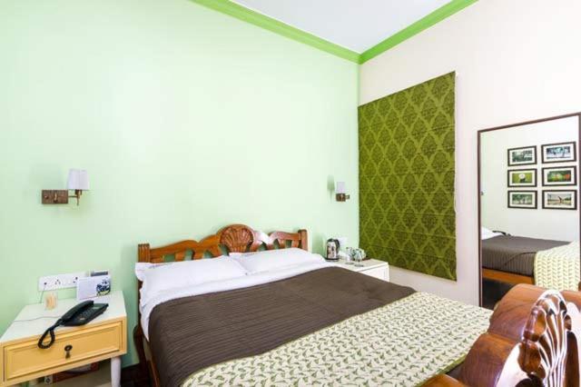The Corner Courtyard Hotel Calcutta Buitenkant foto