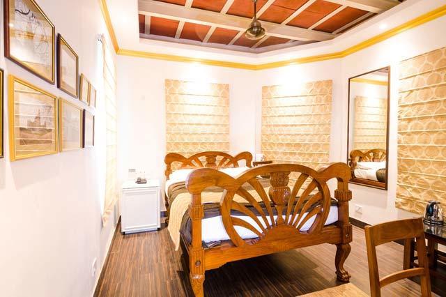 The Corner Courtyard Hotel Calcutta Buitenkant foto